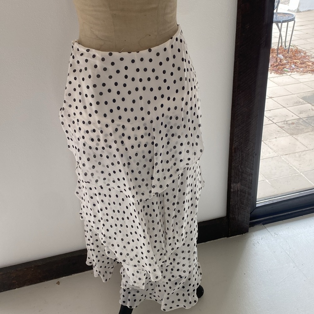 WOMAN'S RUFFLE SKIRT - Picture 3 of 5